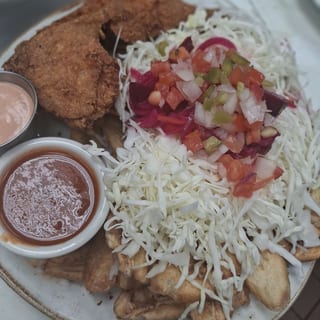 Pollo con Tajadas